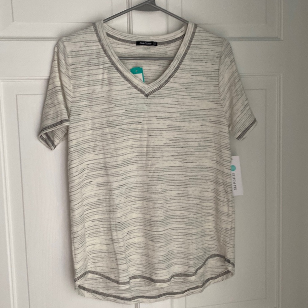 𝅺Pink Clover Kenna V Neck Knit Top Size Medium